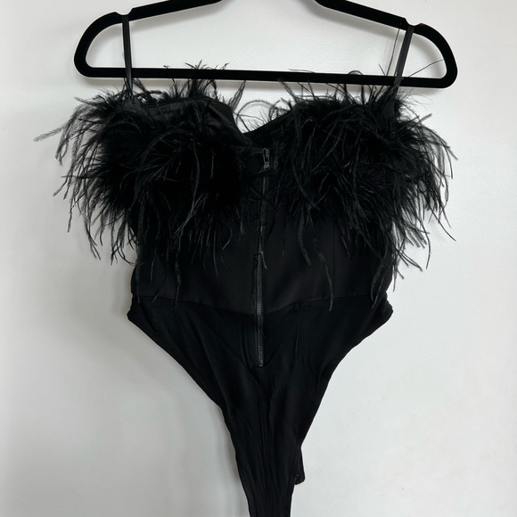 Bardot Feather Bodysuit - Picture 4 of 10